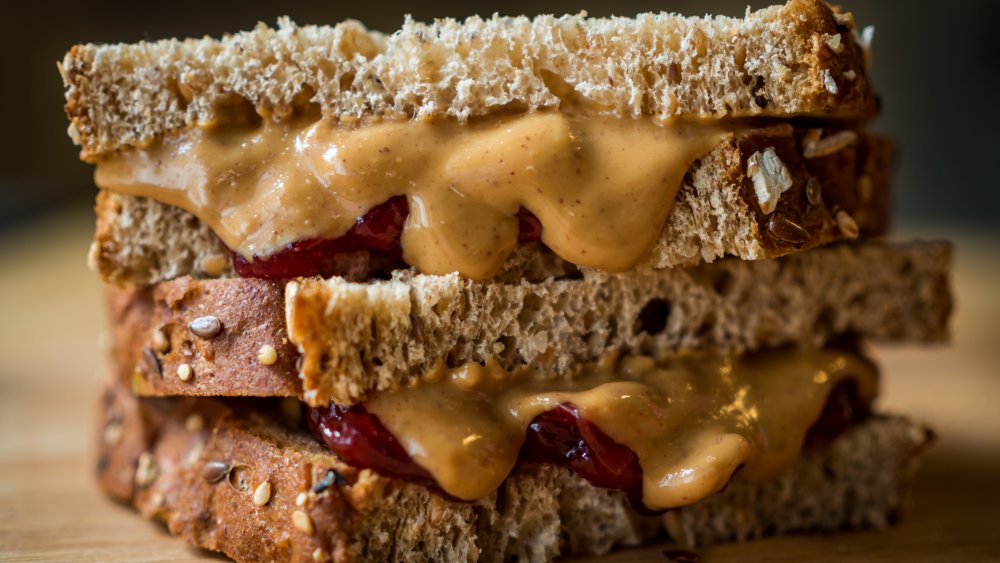 The Secret To Making The Perfect Peanut Butter And Jelly Sandwich