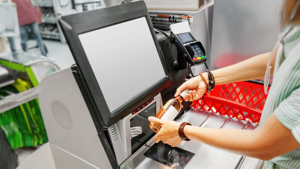 Grocery store self-checkout