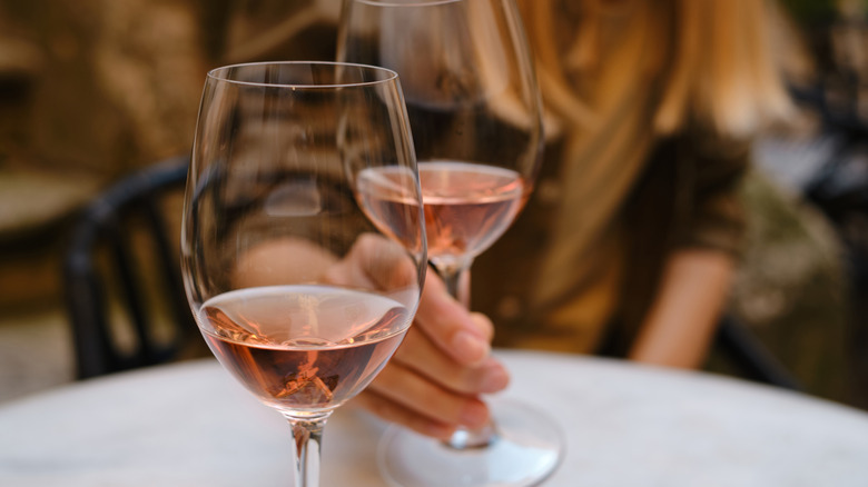 Rosé wine glasses