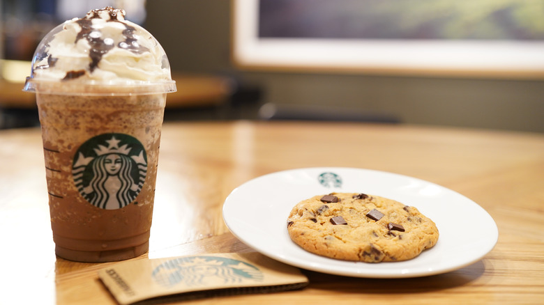 Starbucks drink and cookie