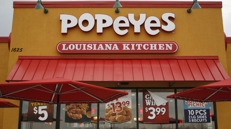 Popeyes storefront 