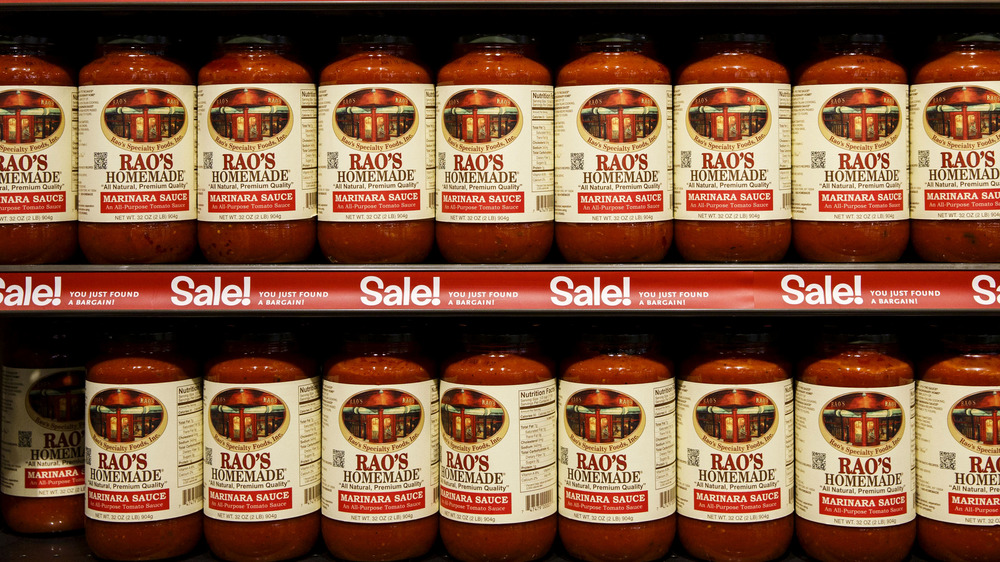 Rao's marinara sauce lined up on shelves