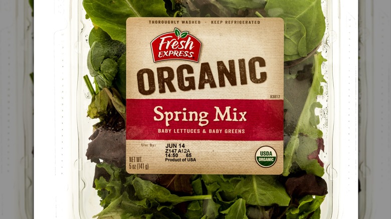 Plastic container of Fresh Express Spring Mix