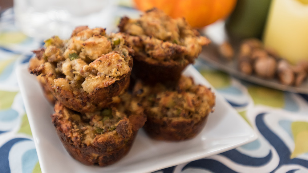 Stuffing muffins