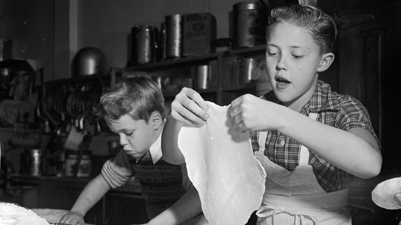 young Christopher Walken works in bakery