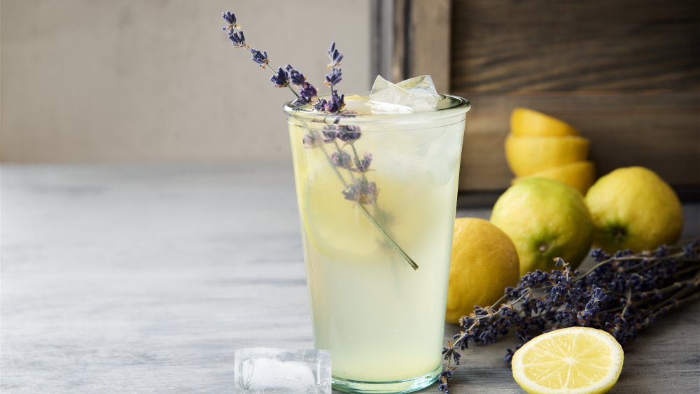 Lemon/lavender drink