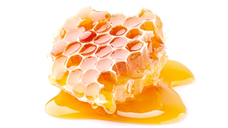 Raw honeycomb 