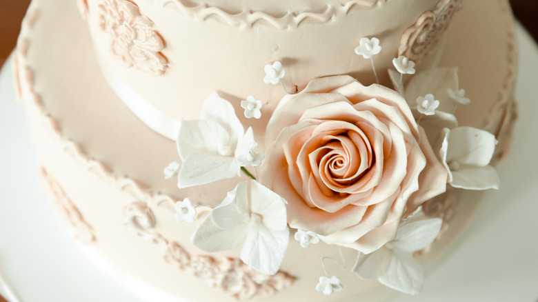 wedding cake with rose