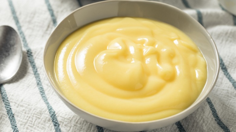 Vanilla pudding in a bowl