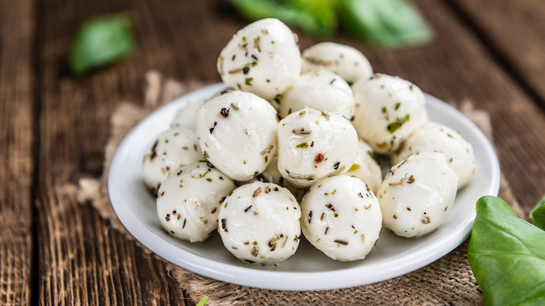 Marinated mozzarella cheese