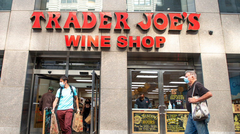 Trader Joe's Wine Shop exterior