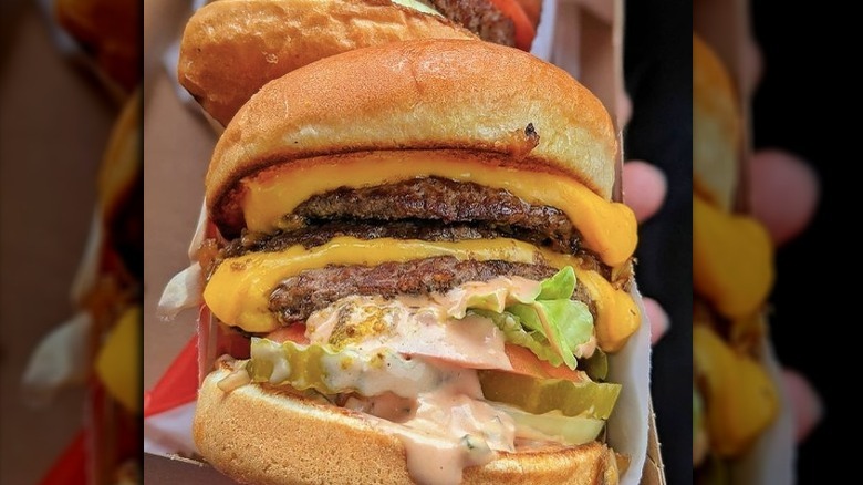 in-n-out ali burger