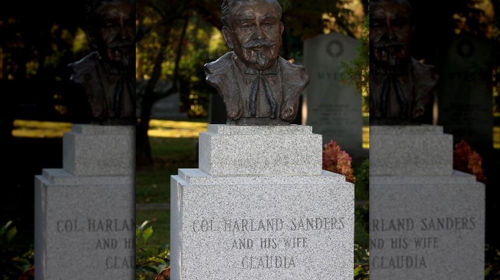 A bust of Colonel Sanders