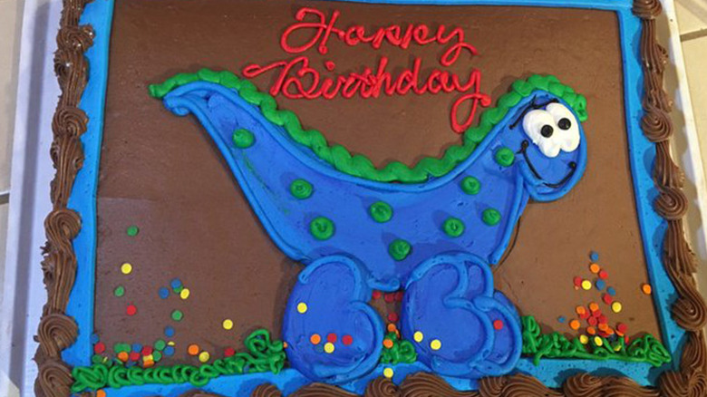 costco dinosaur cake scandal