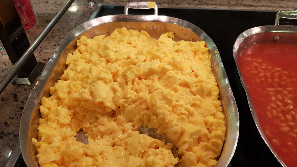 cruise ship Buffet Scrambled Eggs