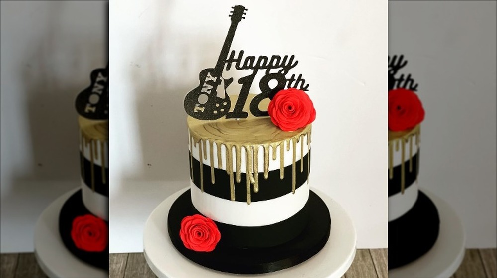 Guitar birthday cake