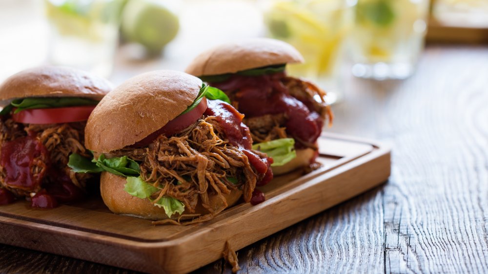 pulled pork sandwiches