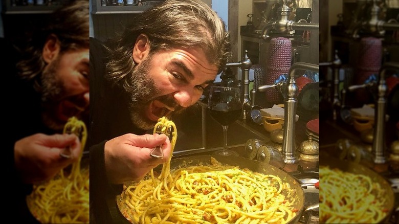 pasta carbonara is Rachael Ray's husband's favorite