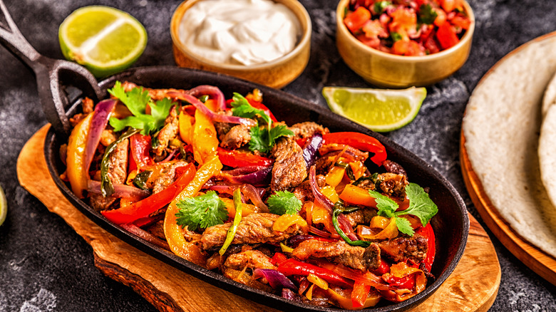 beef fajitas with bell peppers