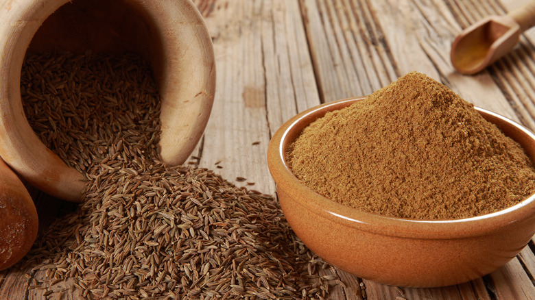 cumin seeds and ground cumin