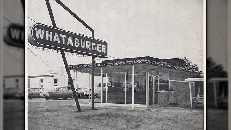 Fast food restaurant exterior