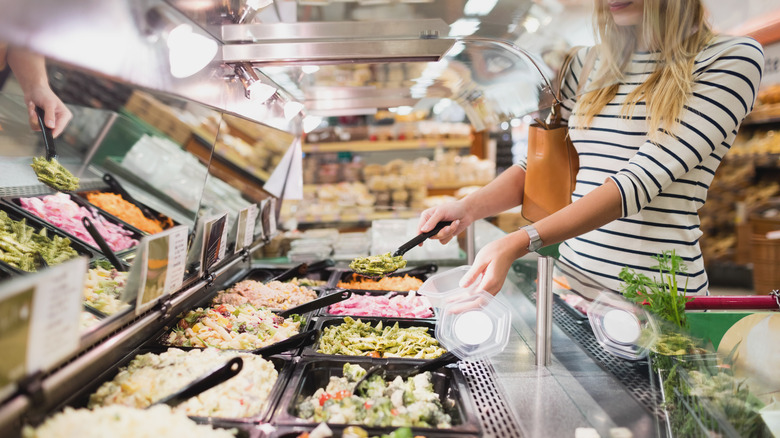 prepared foods buffet at grocery store