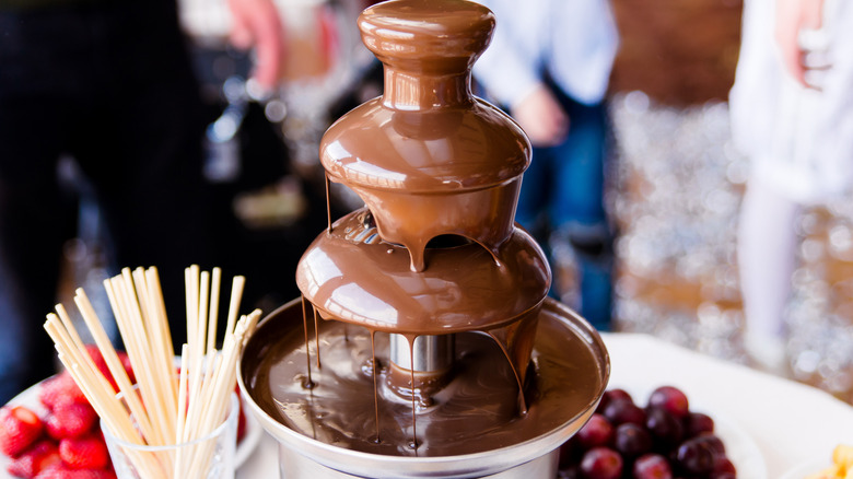 chocolate fondue and fruit