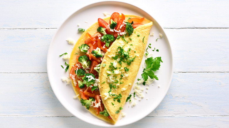 Scrambled eggs with herbs