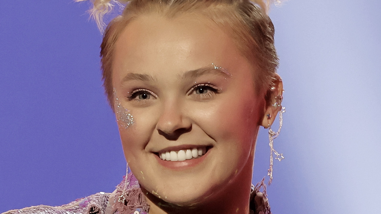 The Unexpected Classic Thanksgiving Dish JoJo Siwa Just Tried Recently ...