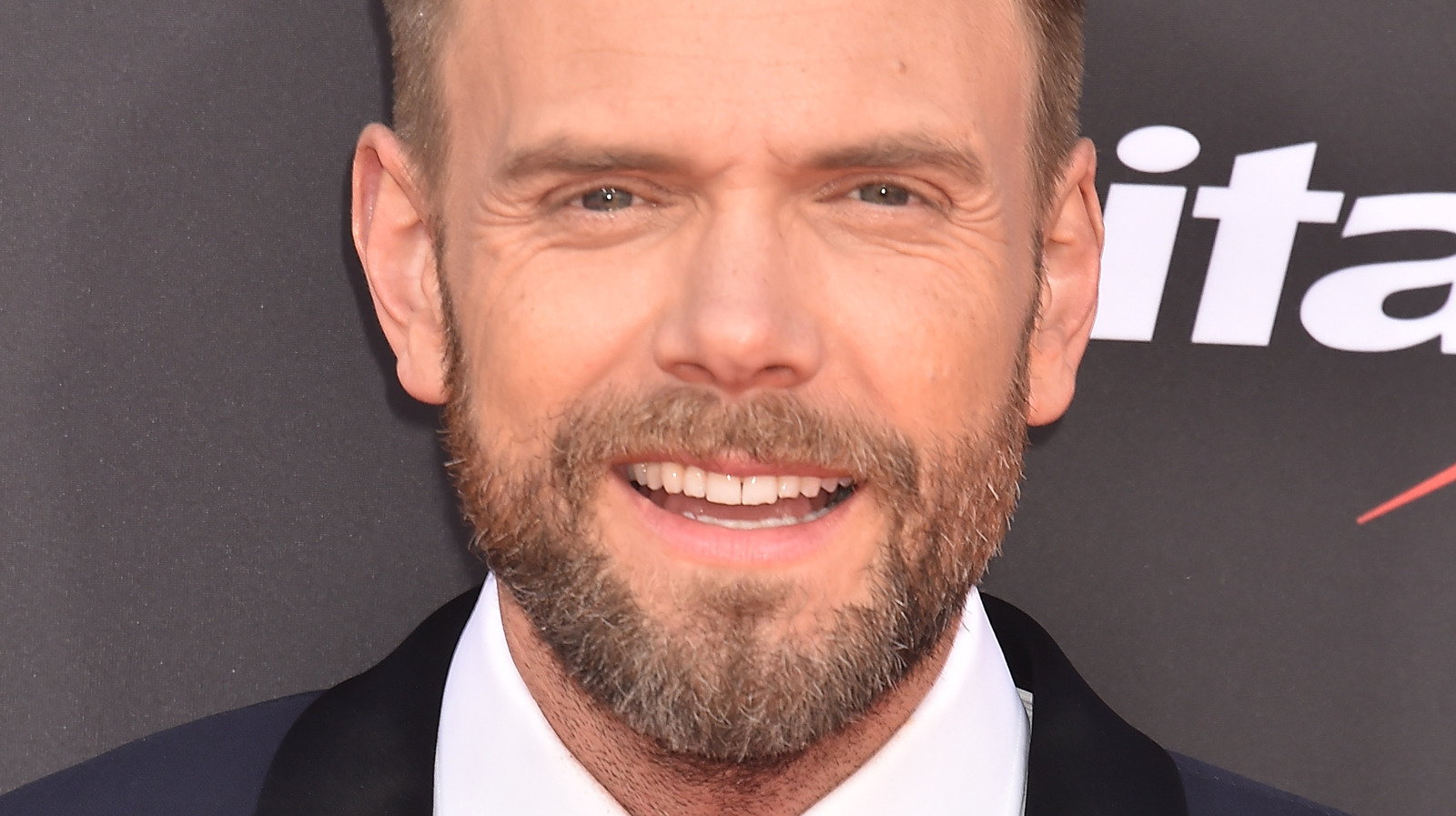 The Unexpected Ingredient Joel McHale Loves To Add To A Bloody Mary