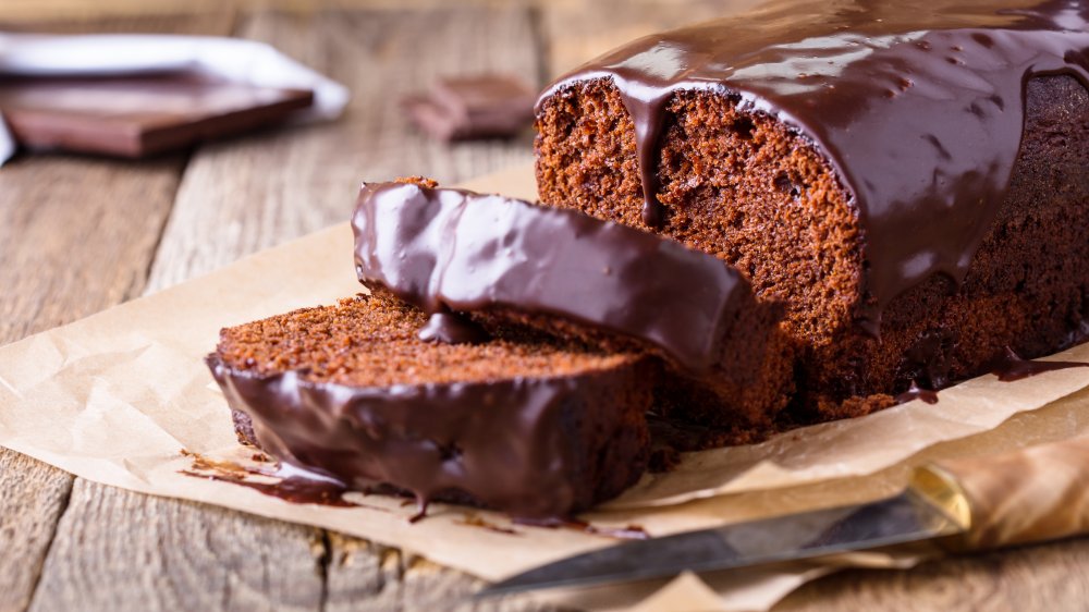 chocolate cake with chocolate frosting