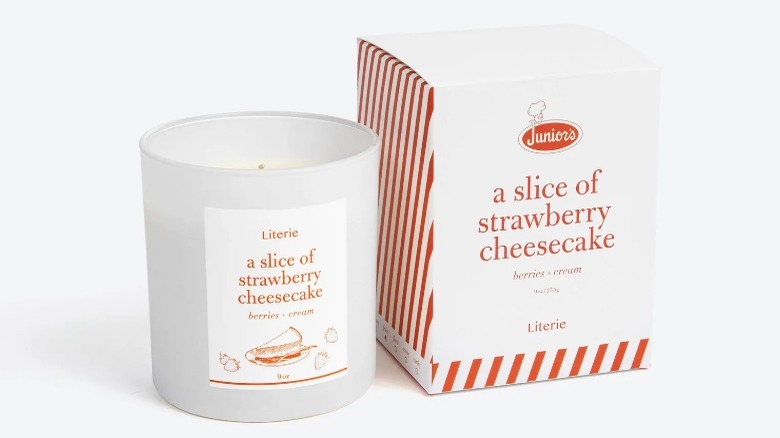 Junior's x Literie Berries and Cream Candle