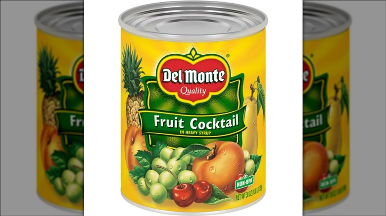 can of Del Monte fruit cocktail