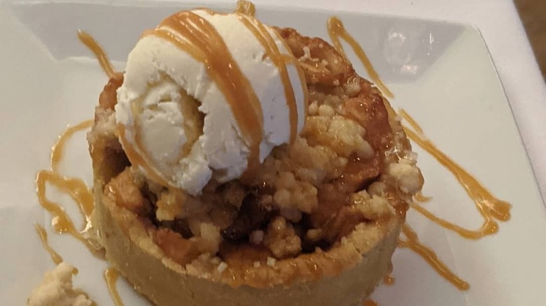 Ruth's Chris warm apple crumb tart