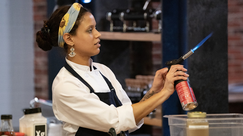 Lana Lagomarsini fires up blow torch on Netflix's "Pressure Cooker"