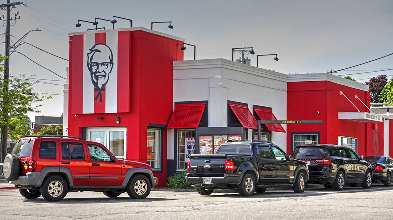 Drive-thru line at KFC