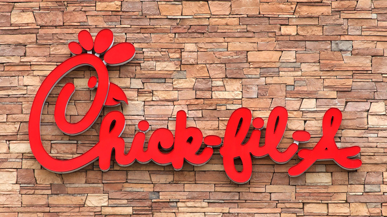 chick-fil-a logo