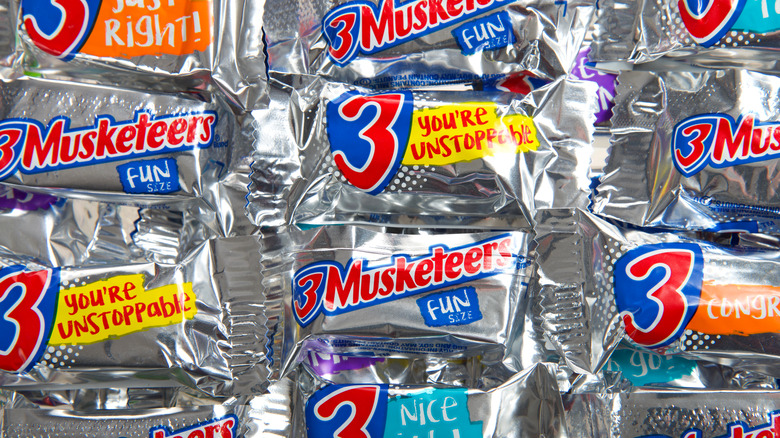 3 Musketeers Sharing Size