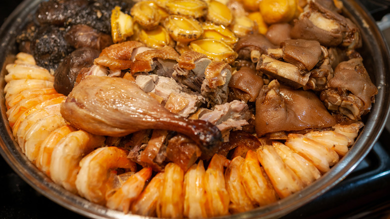 cantonese feast with shrimp and duck