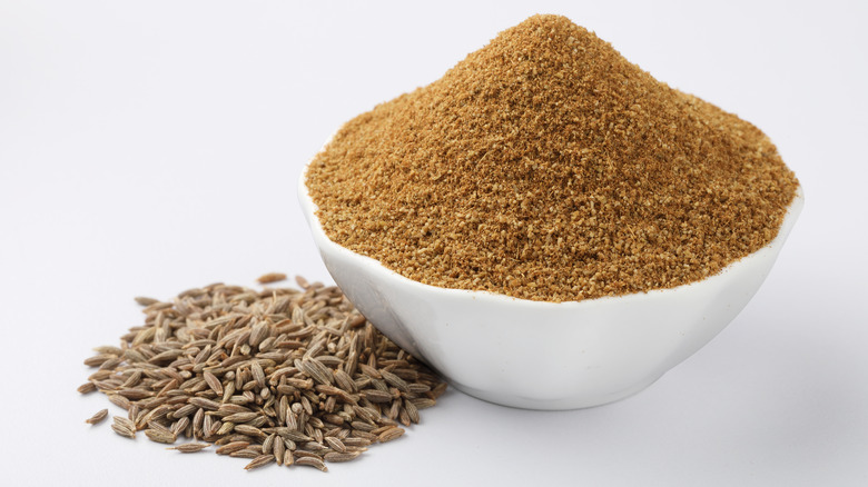 cumin seeds and powder 