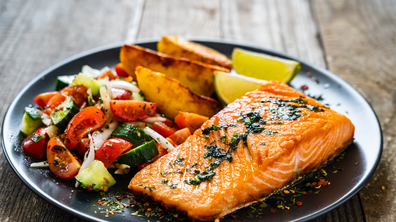 plate of salmon and veggies