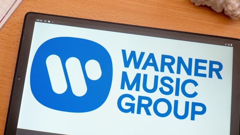 tablet Warner Music Group logo