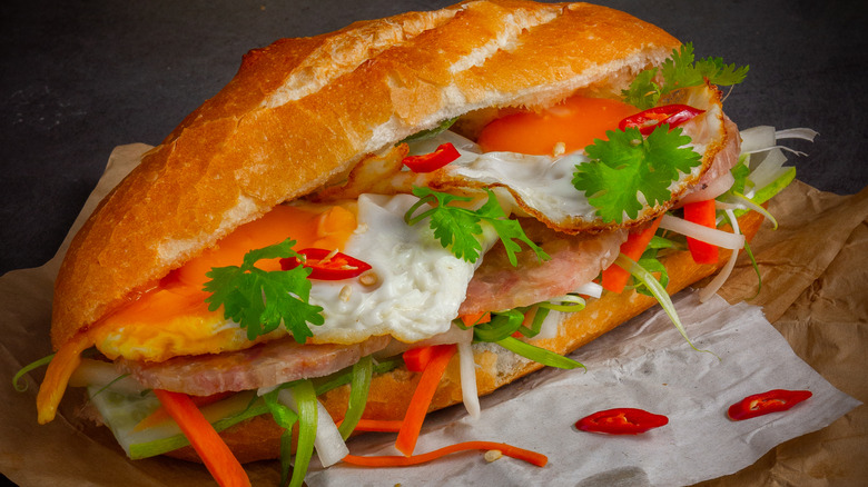 Banh mi with fried egg