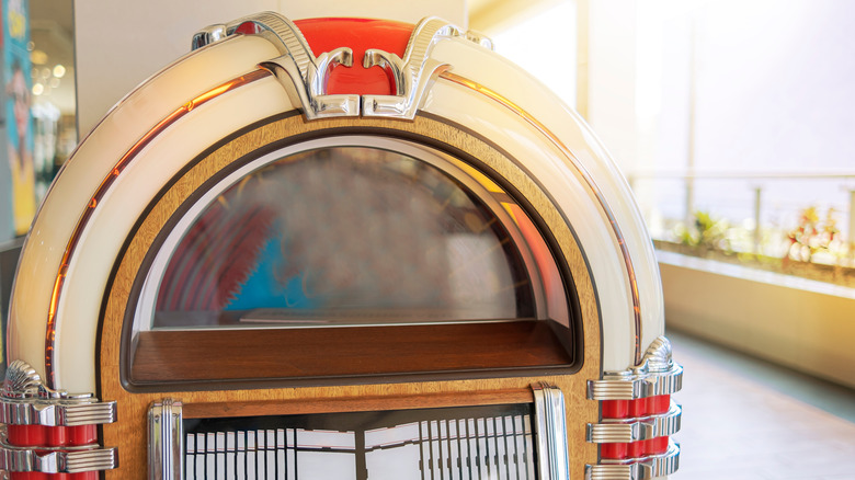 Old-fashioned jukebox