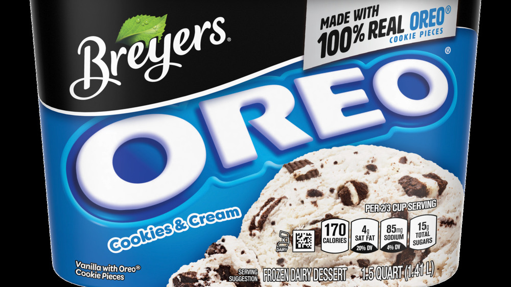 Packaging for Breyers dairy dessert cookies and cream