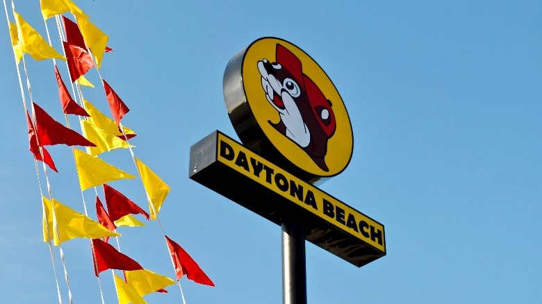 Buc-ee's Daytona Beach sign