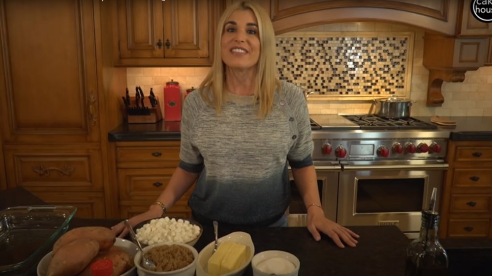 Lisa valastro has her own cooking show 