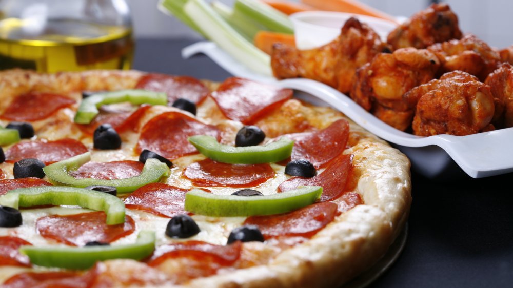 Buffalo Wild Wings pizza and wings
