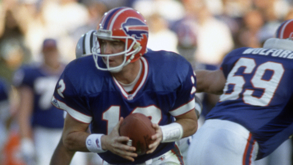 Jim Kelly playing for Buffalo Bills