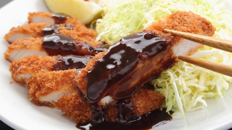 Pork tonkatsu with sauce